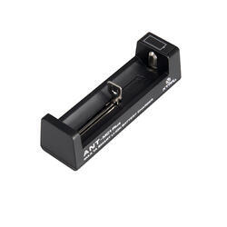 Nabíječka Xtar MC1 PLUS USB pro Li-Ion 18650, LCD (0,5A - 1A) - 1