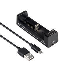 Nabíječka Xtar MC1 PLUS USB pro Li-Ion 18650, LCD (0,5A - 1A) - 2